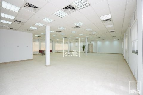 Oficina en alquiler en Mussafah, Abu Dhabi, EAU 327.3 m2 № 748197 - foto 4