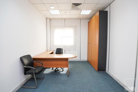 Oficina en alquiler en Mussafah, Abu Dhabi, EAU 327.3 m2 № 748197 - foto 10