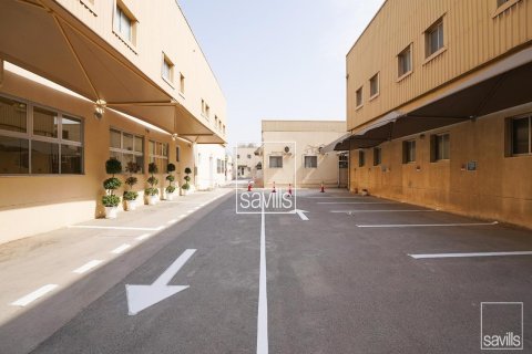 Oficina en alquiler en Mussafah, Abu Dhabi, EAU 327.3 m2 № 748197 - foto 2