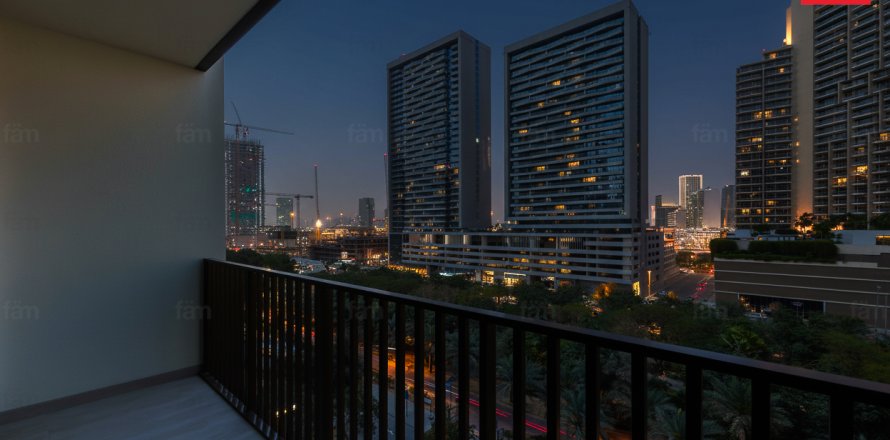 Apartment in Dubai, UAE 3 bedrooms, 121.3 sq.m. № 698985