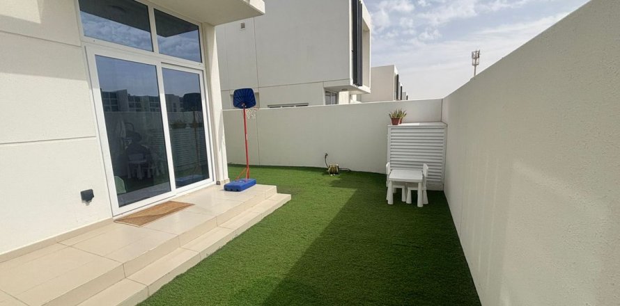 Rijtjeshuis in Dubai, VAE 3 slaapkamers, 174.8 vr.m. nr 634782