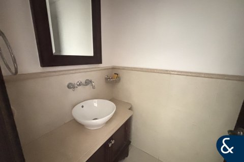 Huoneisto YANSOON Old Town, Dubai, Arabiemiraatit 2 makuuhuonetta, 128 m2 № 685419 - kuva 14