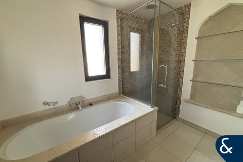 Huoneisto YANSOON Old Town, Dubai, Arabiemiraatit 2 makuuhuonetta, 128 m2 № 685419 - kuva 9