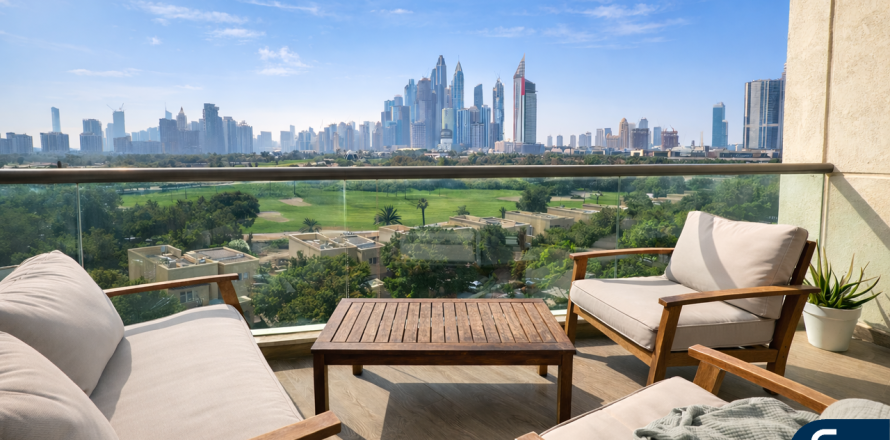 Leilighet i The Views, Dubai, Emiratene 3 soverom, 161 kvm nr. 668544