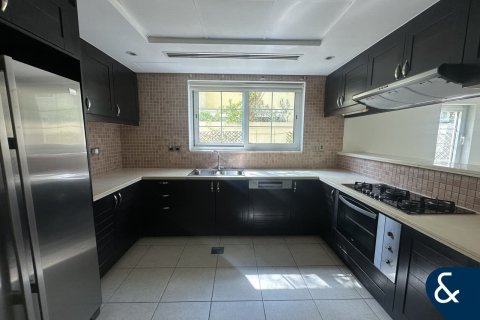 Villa uthyres i Jumeirah Park, Dubai, UAE 3 sovrum, 549 kvm Nr. 668547 - fotografi 4