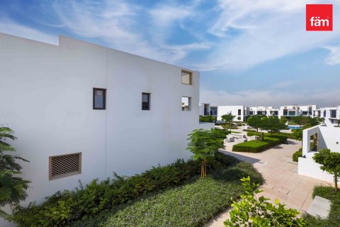 Shtëpi në qytet në Dubai, Emiratet e Bashkuara Arabe 3 dhoma gjumi, 117.9 m2. № 655796 - Foto 12