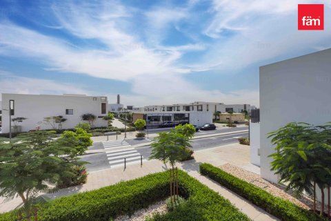 Shtëpi në qytet në Dubai, Emiratet e Bashkuara Arabe 3 dhoma gjumi, 117.9 m2. № 655796 - Foto 18