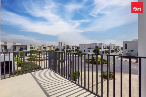 Shtëpi në qytet në Dubai, Emiratet e Bashkuara Arabe 3 dhoma gjumi, 117.9 m2. № 655796 - Foto 14