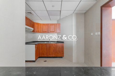 Apartman u Jumeirah Lake Towers, Dubai, UAE 3 spavaćih soba, 144 m2 Br. 670533 - fotografija 11