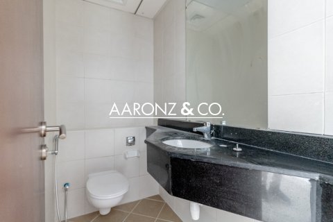 Apartamento en venta en Jumeirah Lake Towers, Dubai, EAU 3 dormitorios, 143.8 m2 № 670533 - foto 18