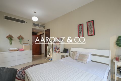 Huoneisto Jumeirah Lake Towers, Dubai, Arabiemiraatit 2 makuuhuonetta, 123.2 m2 № 670532 - kuva 7