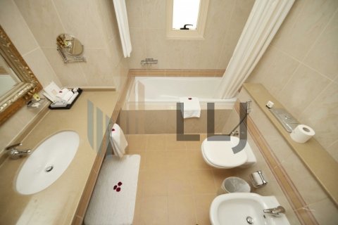 Villa zur Miete in Al Raha Beach, Abu Dhabi, VAE 4 Schlafzimmer, 715.1 m2 Nr. 564232 - Foto 20