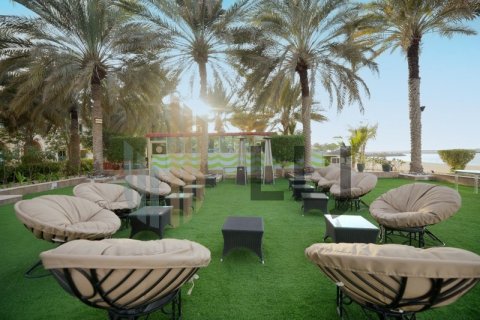 Villa zur Miete in Al Raha Beach, Abu Dhabi, VAE 4 Schlafzimmer, 715.1 m2 Nr. 564232 - Foto 3