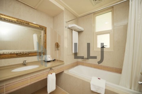 Villa zur Miete in Al Raha Beach, Abu Dhabi, VAE 4 Schlafzimmer, 715.1 m2 Nr. 564232 - Foto 19