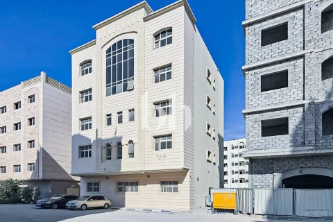 Clădire de vânzare în Sharjah, EAU 929 mp.  №642932 - poză 1