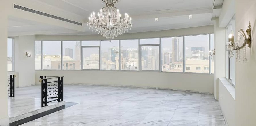 Střešní byt v Al Khan, Sharjah, SAE 3 ložnice, 318 m² Č.: 642937