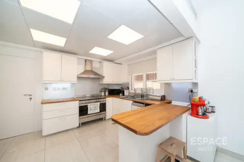 Villa til leie i Meadows, Dubai, Emiratene 5 soverom, 343 kvm Nr. 738237 - Foto 7