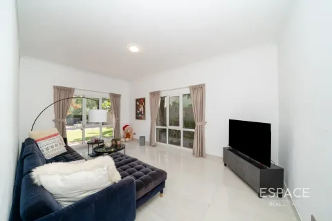 Villa til leie i Meadows, Dubai, Emiratene 5 soverom, 343 kvm Nr. 738237 - Foto 3