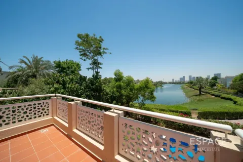 Βίλα σε Meadows, Dubai, ΗΑΕ 5 υπνοδωμάτια, 343 τ.μ. Αρ. 738237 - φωτογραφία 17