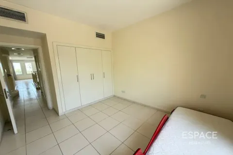 Villa in affitto a The Springs, Dubai, EAU 2 camere da letto, 164 mq. № 738234 - foto 2