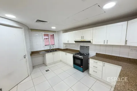 Villa in affitto a The Springs, Dubai, EAU 2 camere da letto, 164 mq. № 738234 - foto 4