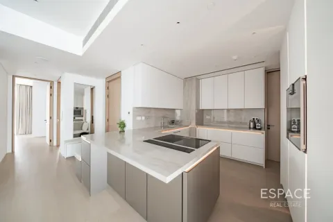 דירה להשכרה ב Jumeirah Beach Residence, Dubai, איחוד האמירויות 4 חדרי שינה, 237 מ"ר, מספר 738236 - תמונה 4