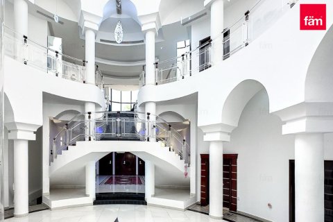 Зняти в оренду віллу в Дубай, ОАЕ 7 спалень, 1723.7м2, № 687673 - фото 8