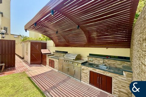 Villa til leie i Jumeirah Park, Dubai, Emiratene 4 soverom, 902 kvm Nr. 668399 - Foto 17