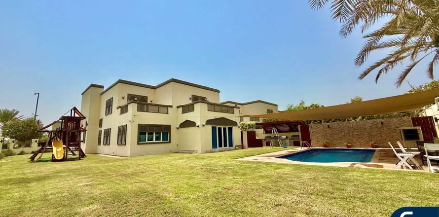 Villa i Jumeirah Park, Dubai, Emiratene 4 soverom, 902 kvm nr. 668399