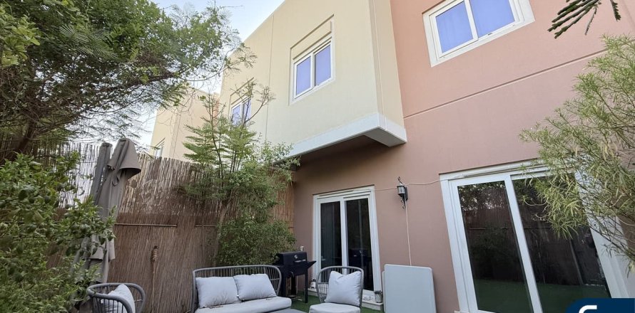 Villa itt: Dubai Land, Dubai, EAE, 3 hálószoba, 161 m², azonosító: 668385