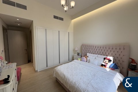 Shtëpi në qytet në Dubai Sports City, Dubai, Emiratet e Bashkuara Arabe 4 dhoma gjumi, 343 m2. № 668390 - Foto 11