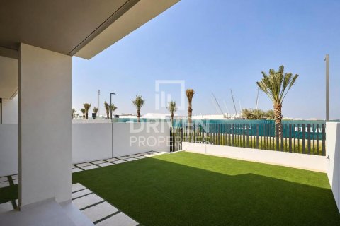 Townhouse de închiriat în Jebel Ali, Dubai, EAU 3 dormitoare, 242.29 mp. №768541 - poză 23