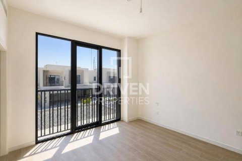 Townhouse de închiriat în Jebel Ali, Dubai, EAU 3 dormitoare, 242.29 mp. №768541 - poză 9