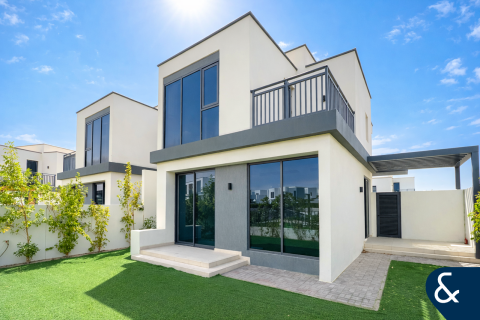 Villa en Dubai Hills Estate, Dubai, EAU 4 dormitorios, 279 m² № 670877