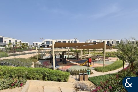 Vila v Dubai Hills Estate, Dubai, SAE 4 spálne, 279 m2 č. 670877 - Fotografia 15