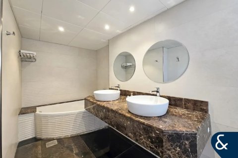 Villa te huur in Meadows, Dubai, VAE 4 slaapkamers, 540 vr.m., nr 698246 - foto 11