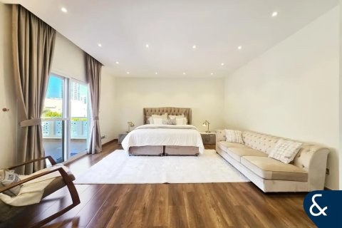 Villa te huur in Meadows, Dubai, VAE 4 slaapkamers, 540 vr.m., nr 698246 - foto 9