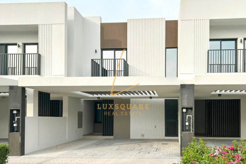 ویلا برای اجاره در Dubai South (Dubai World Central)، Dubai، امارات متحده عربی 3 خوابه ، 181 متر مربع ، شماره 658759 - تصویر 1