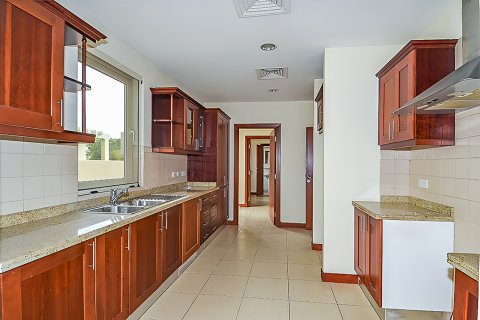 Снять в аренду виллу в Арабиан Ранчес, Дубай, ОАЭ 3 спальни, 585.01м2, № 749941 - фото 4