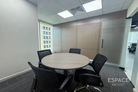 Office in Business Bay, Dubai, UAE 87 sq.m. № 661265 - photo 2