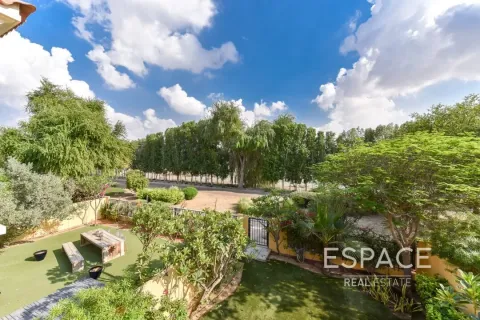 Vila u Arabian Ranches, Dubai, UAE 2 spavaćih soba, 175 m2 Br. 661262 - fotografija 14