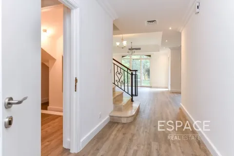 Vila u Arabian Ranches, Dubai, UAE 2 spavaćih soba, 175 m2 Br. 661262 - fotografija 5