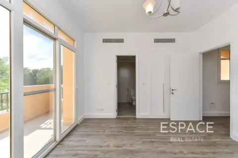 Vila u Arabian Ranches, Dubai, UAE 2 spavaćih soba, 175 m2 Br. 661262 - fotografija 9