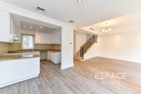 Vila u Arabian Ranches, Dubai, UAE 2 spavaćih soba, 175 m2 Br. 661262 - fotografija 4