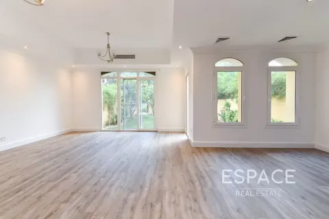 Vila u Arabian Ranches, Dubai, UAE 2 spavaćih soba, 175 m2 Br. 661262 - fotografija 1