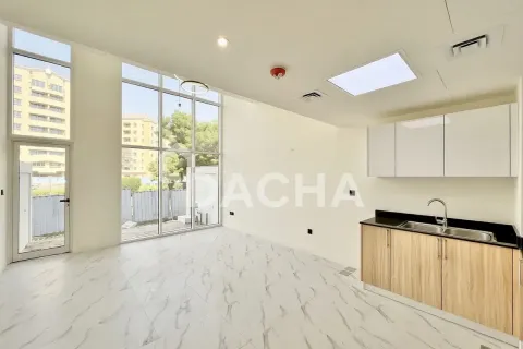 Townhouse in Dubai Investment Park, UAE 4 bedrooms, 78 sq.m. № 711861