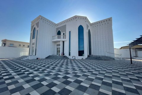 Villa itt: Ras Al Khaimah, EAE, 5 hálószoba, 9290 m², azonosító: 735175 - fénykép 1