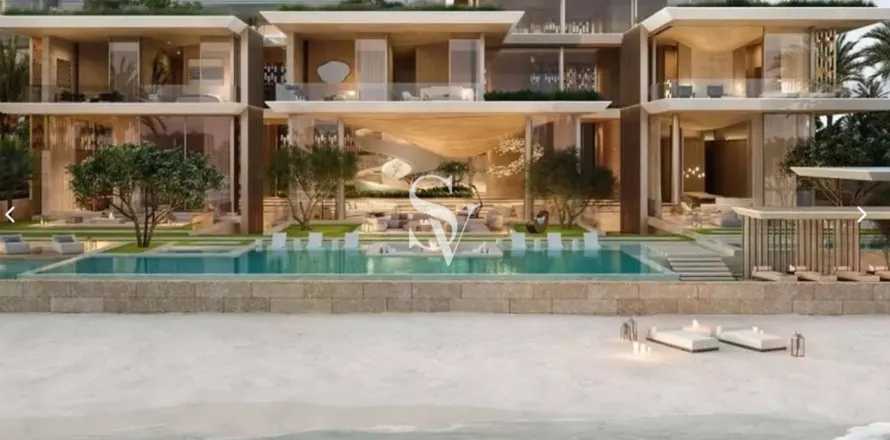 Apartment in Palm Jumeirah, Dubai, UAE 5 bedrooms, 5153 sq.m. № 720114