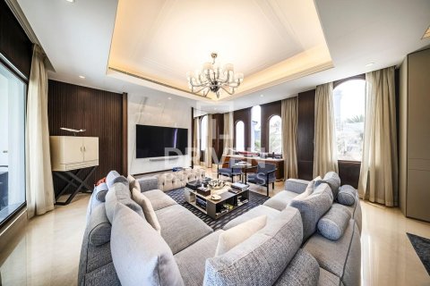 Müüa villa asukohaga Palm Jumeirah, Dubai, AÜE: 6 magamistoaga, 1365.12 m² Nr 761606 - pilt 7