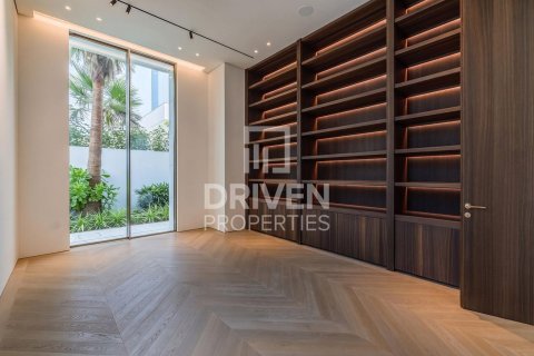 Villa à vendre à  Palm Jumeirah, Dubai, EAU 6 chambres, 1760.05 m2 № 761604 - photo 3